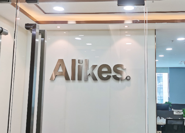 拉絲銀不銹鋼LOGO墻